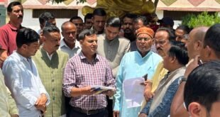 ग्रामीणों का आंदोलन 44 दिन बाद समाप्त, पूर्व डिप्टी स्पीकर चौहान की मध्यस्थता से बनी मांगों पर सहमति