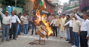 हरिद्वार प्रकरण में अल्मोड़ा में कांग्रेस ने फूंका BJP का पुतला, दोहरा रवैया अपनाने का लगाया आरोप