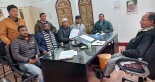 Almora: कहीं जर्जर भवन में पढ़ाई तो कहीं नौनिहालों को पानी तक नसीब नहीं, शिक्षा विभाग के अधिकारियों से मिला प्रतिनिधिमंडल, उठाई यह मांग