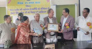 स्व. शोभन सिंह जीना की 117 वीं जयंती: पी.सी. तिवारी को शोभन सिंह जीना सम्मान से नवाजा
