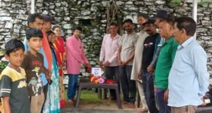 Almora: जयंती पर गृह क्षेत्र में याद किये गए जनसंघ के संस्थापक एवं पूर्व पर्वतीय विकास मंत्री स्व. सोबन सिंह जीना