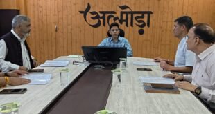 Breaking: अल्मोड़ा में भारी बारिश का कहर जारी, DM ने बुलाई आपात बैठक, कल बंद रहेंगे सभी विद्यालय एवं आंगनबाड़ी केंद्र
