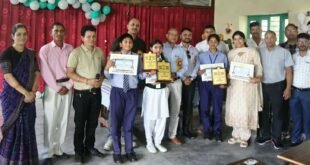 जिला स्तरीय विज्ञान संगोष्ठी में गरिमा व गीतांजलि रहे अव्वल, अब राज्य स्तर पर करेंगे अल्मोड़ा जिले का प्रतिनिधित्व